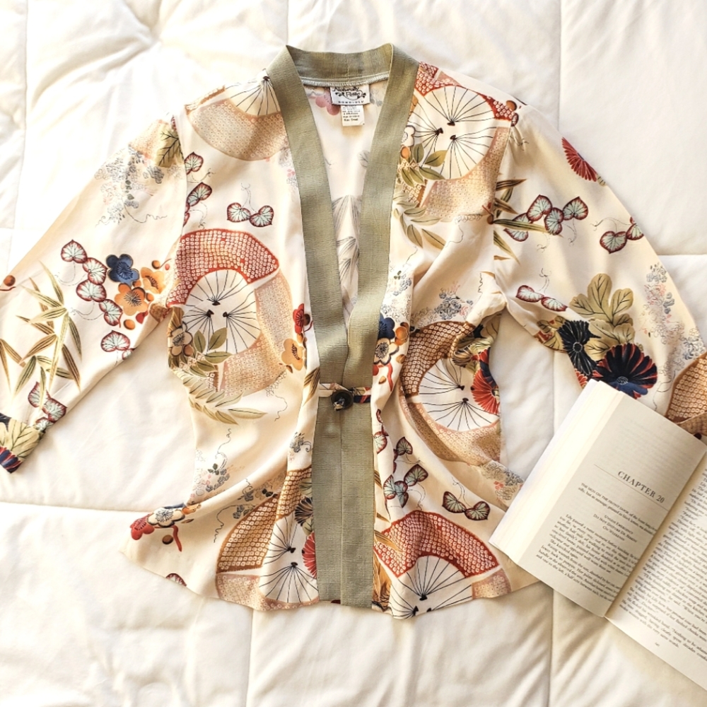 Floral print kimono (vintage inspired)